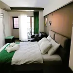 Aybek Ratio Hotel *
